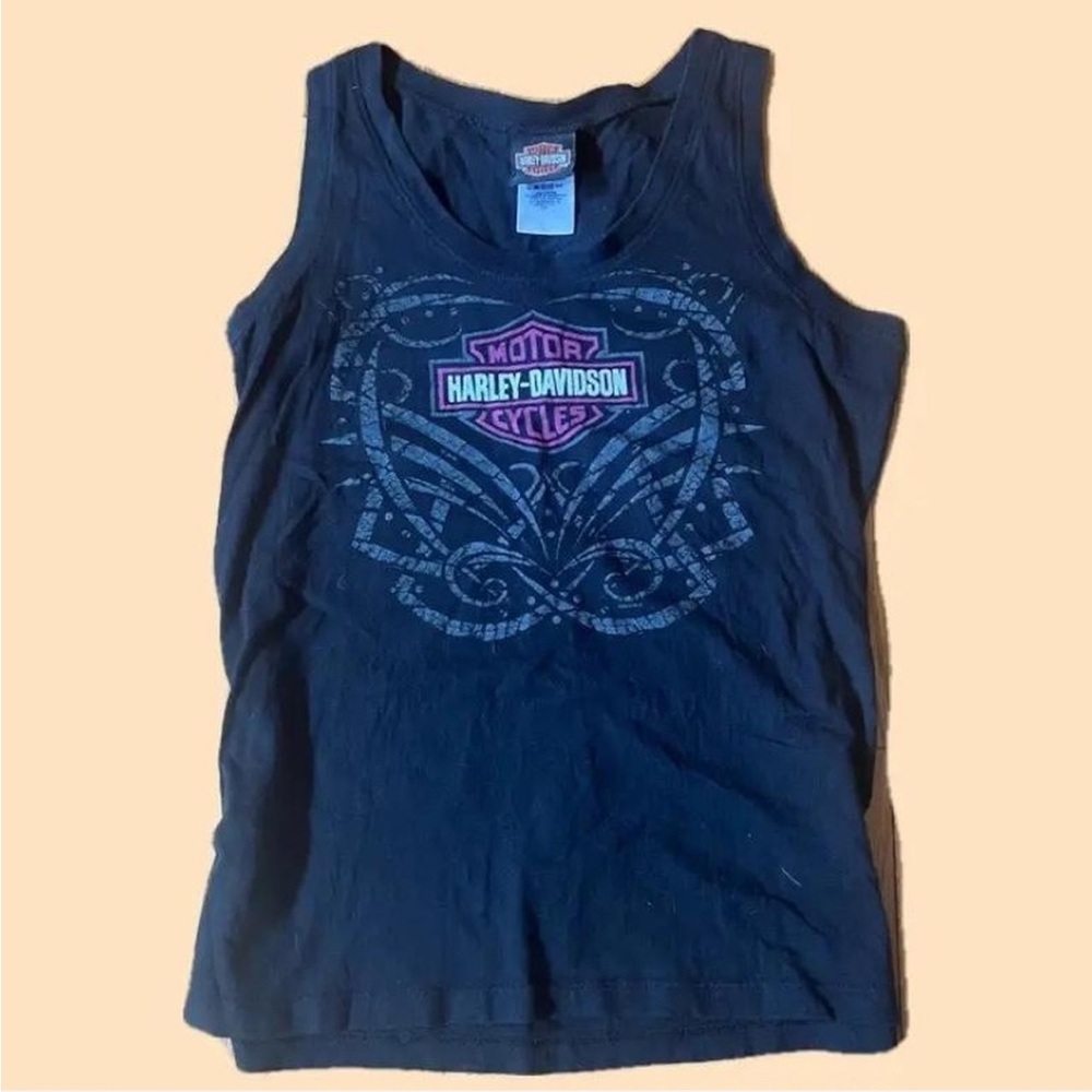 Harley Davidson tank
Size large but could fit loose on medium Pink detailing
